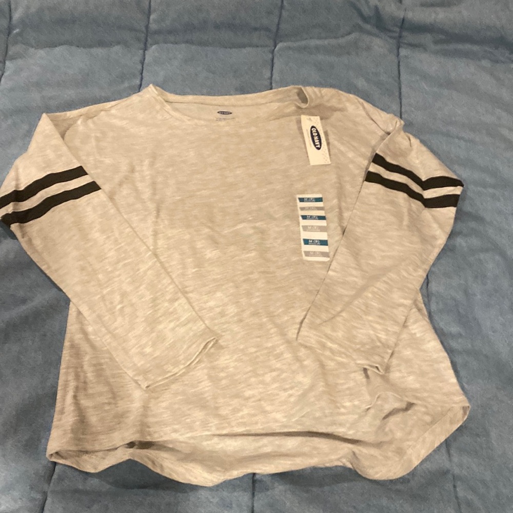 New NWT Old Navy Medium girls long sleeve tee with arm stripes gray